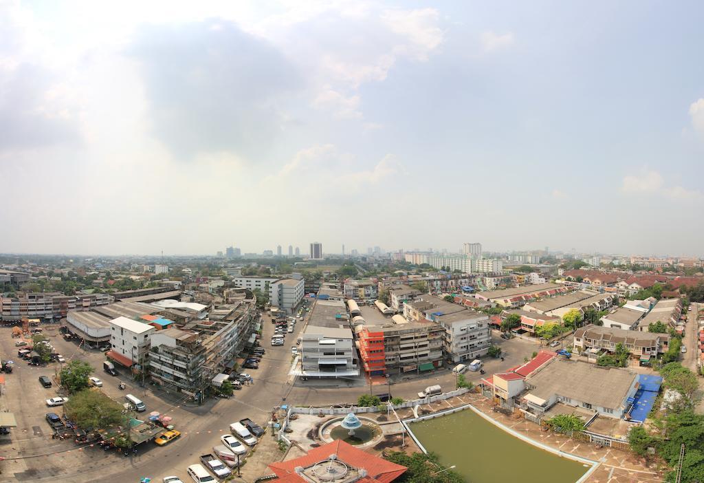 Hotel Happyland Mansion Bangkok Exterior foto
