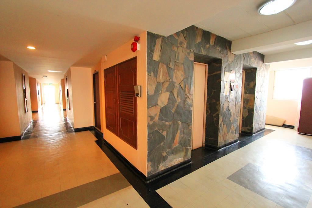 Hotel Happyland Mansion Bangkok Exterior foto