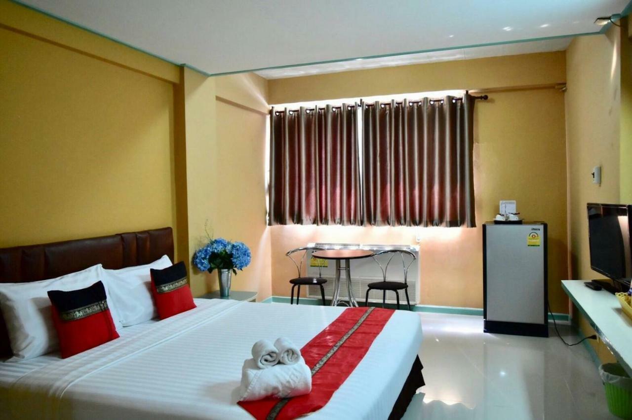 Hotel Happyland Mansion Bangkok Exterior foto